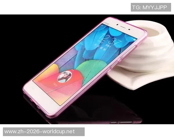 透明手机壳展现足球明星魅力个性化定制让你的手机与众不同